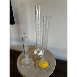 3 graduated cylinders Pyrex, Kimax, Dearborn